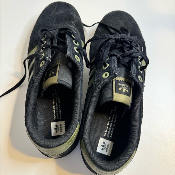 Adidas - Picture 1 of 2